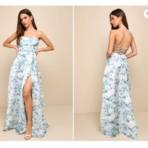 Lulu's Strapless Blue Floral Dress